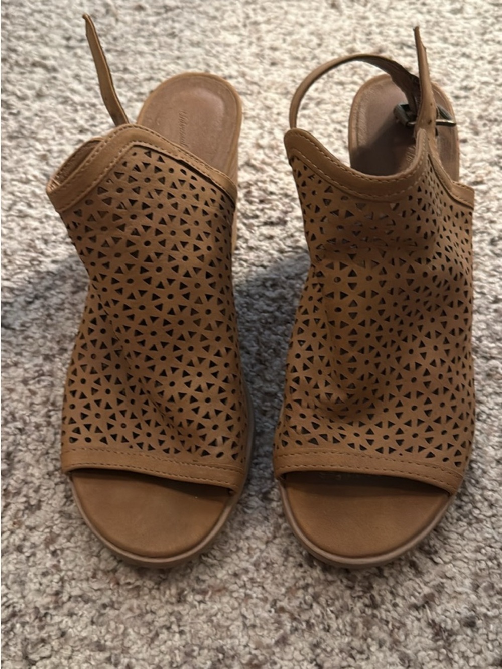 Universal Thread Tan Perforated Wedge Slingback Sandals